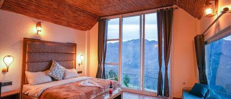 Luxury Room | Premium bedding, rollaway beds, free WiFi, bed sheets