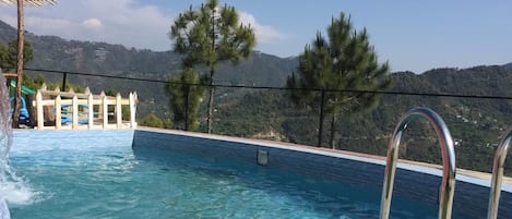 Piscine extérieure