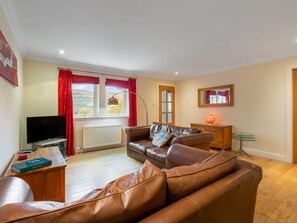 TV, DVD player - Silver Birch by Interhome (Drumnadrochit)