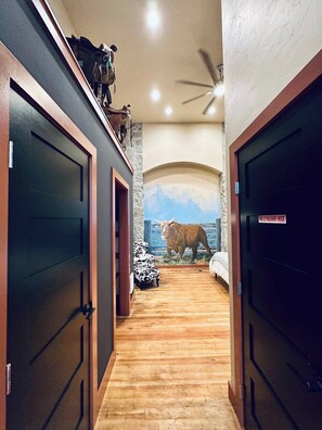 1 室のベッドルーム、デスク、アイロン / アイロン台、WiFi (無料)