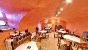 Free daily buffet breakfast  - Country House Monastero le Grazie (Amelia)