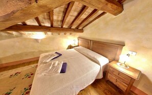 Iron/ironing board, free WiFi, bed sheets - Country House Monastero le Grazie (Amelia)