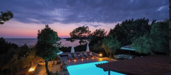 Villa "Veneziana in Syvota" with Sea View, Pool & Wi-Fi