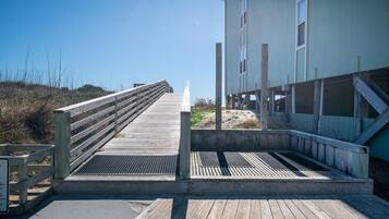 Enceinte de lâhĂ©bergement