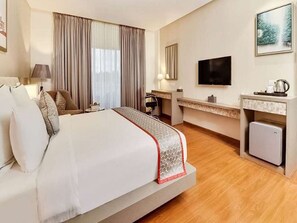 Minibar, bed sheets