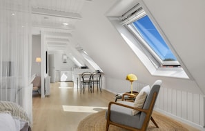 4 bedrooms, iron/ironing board, free WiFi