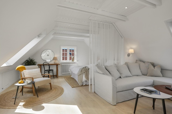 4 bedrooms, iron/ironing board, free WiFi