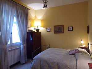 2 bedrooms, desk, iron/ironing board, travel crib