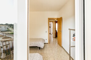 2 bedrooms, free WiFi, bed sheets - Apartment 'Riells Platja ' with Sea View, Wi-Fi and Air Conditioning (L'Escala)