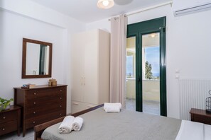 6 bedrooms, iron/ironing board, free WiFi, bed sheets