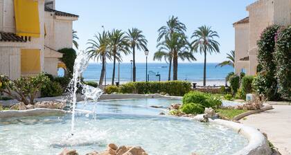 Holiday Home "Holiday Beach Varadero" with Sea View, Shared Pool & Wi-Fi