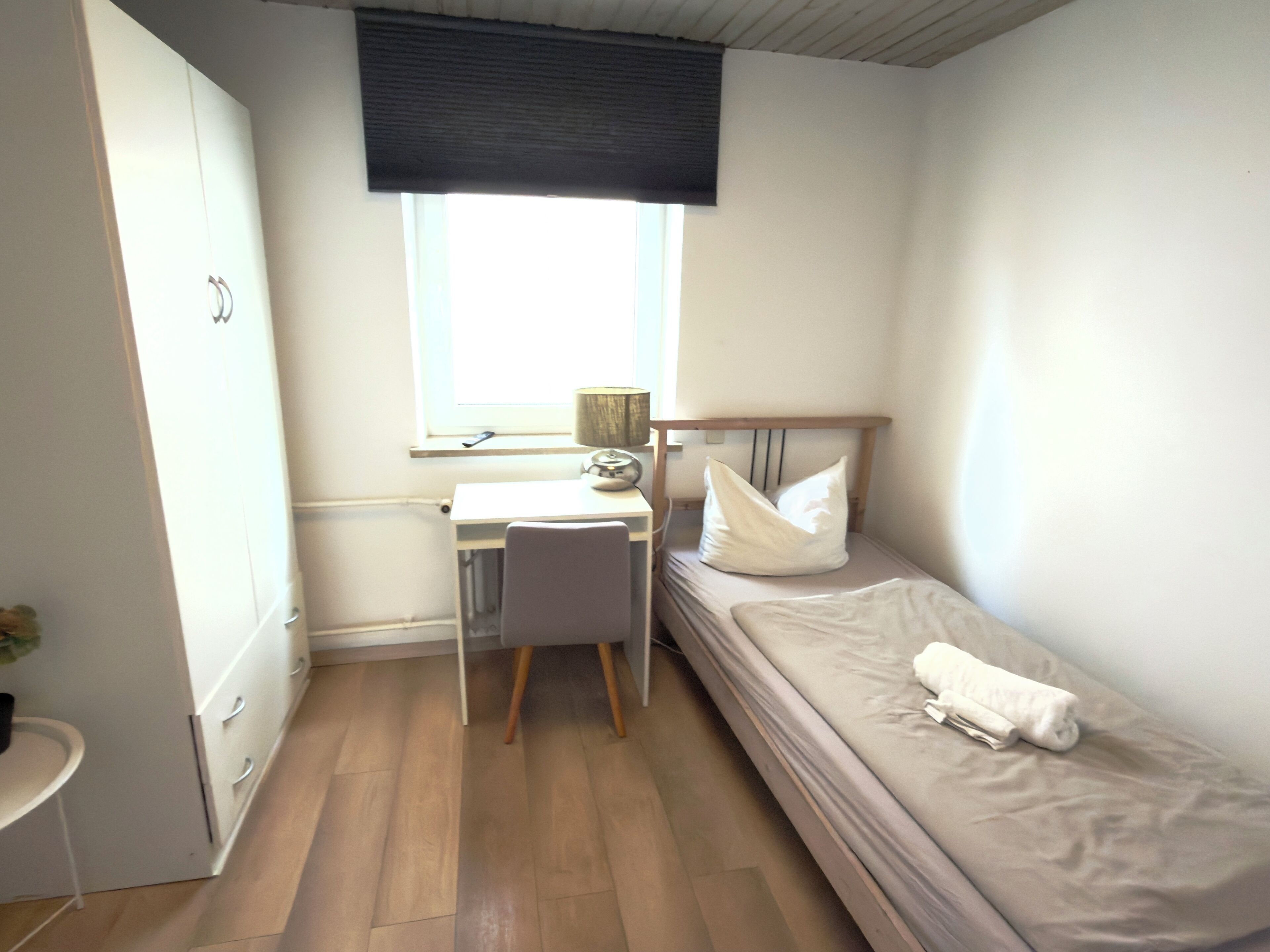 ห้องคลาสสิกซิงเกิล | เครื่องนอนป้องกันสารก่อภูมิแพ้, ผ้านวมขนเป็ด, เตียงเมมโมรีโฟม