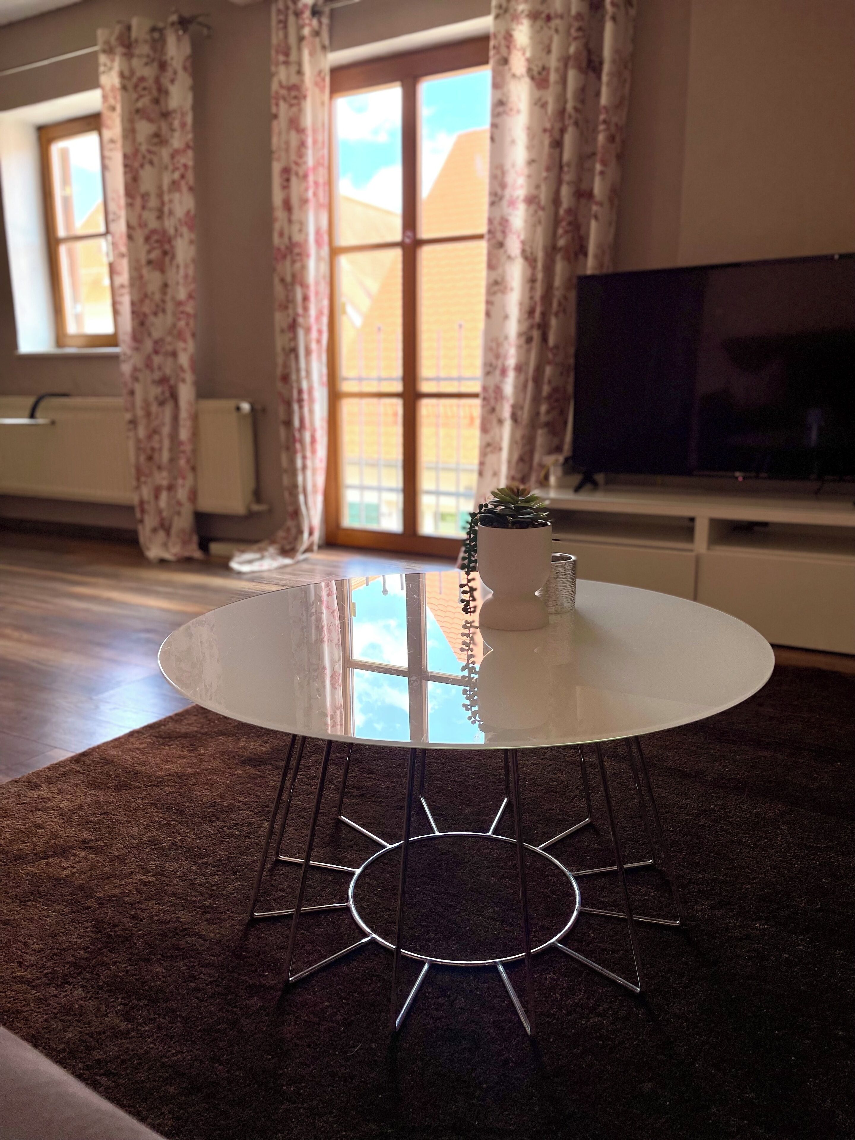 คอนโดสำหรับครอบครัว | บริเวณนั่งเล่น | ทีวี 40 นิ้ว พร้อมช่องดิจิตอล