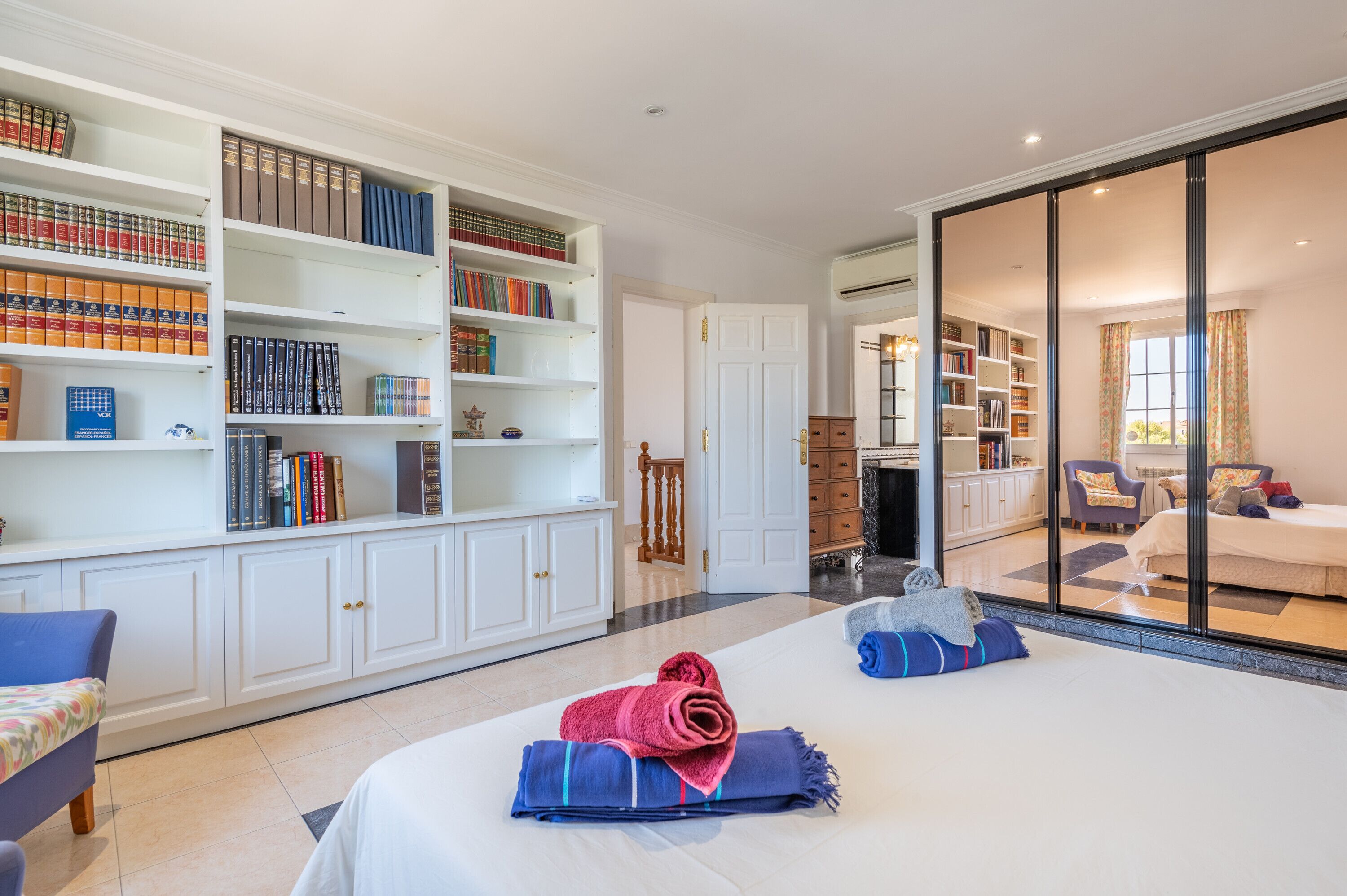 3 bedrooms, iron/ironing board, free WiFi