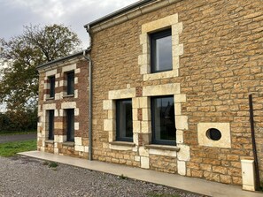 Exterior - Holiday Home "Gîte Le Corbeau" with Private Terrace, Private Garden & Wi-Fi (Auvillers-les-Forges)