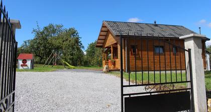 Chalet "Du Lièvre" with Private Terraces and Private Garden