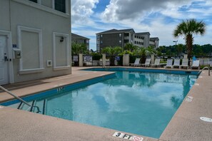Pool - 10% discounts year round. 3 bedroom condo. Gated community. Near beach. Pool. (Little River)