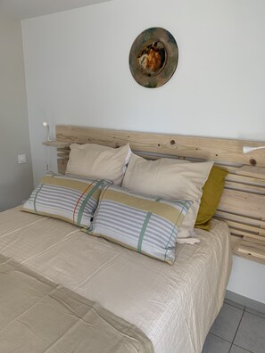 4 chambres, fer et planche à repasser, lit parapluie, Wi-Fi gratuit