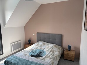 5 Schlafzimmer, Bügeleisen/Bügelbrett, kostenloses WLAN