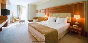 华丽套房 | 羽绒被、特色装修、特色家居、办公桌