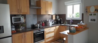In the heart of the Blayais region, quiet, spacious apartment 800 m from town center.
