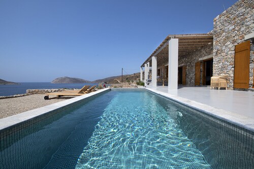 K2 The Ultimate Villa with private pool & beach