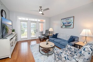 Smart TV, lettore DVD, studio