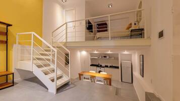 1 bedroom, desk, iron/ironing board, WiFi