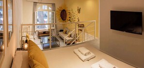 1 bedroom, desk, iron/ironing board, WiFi