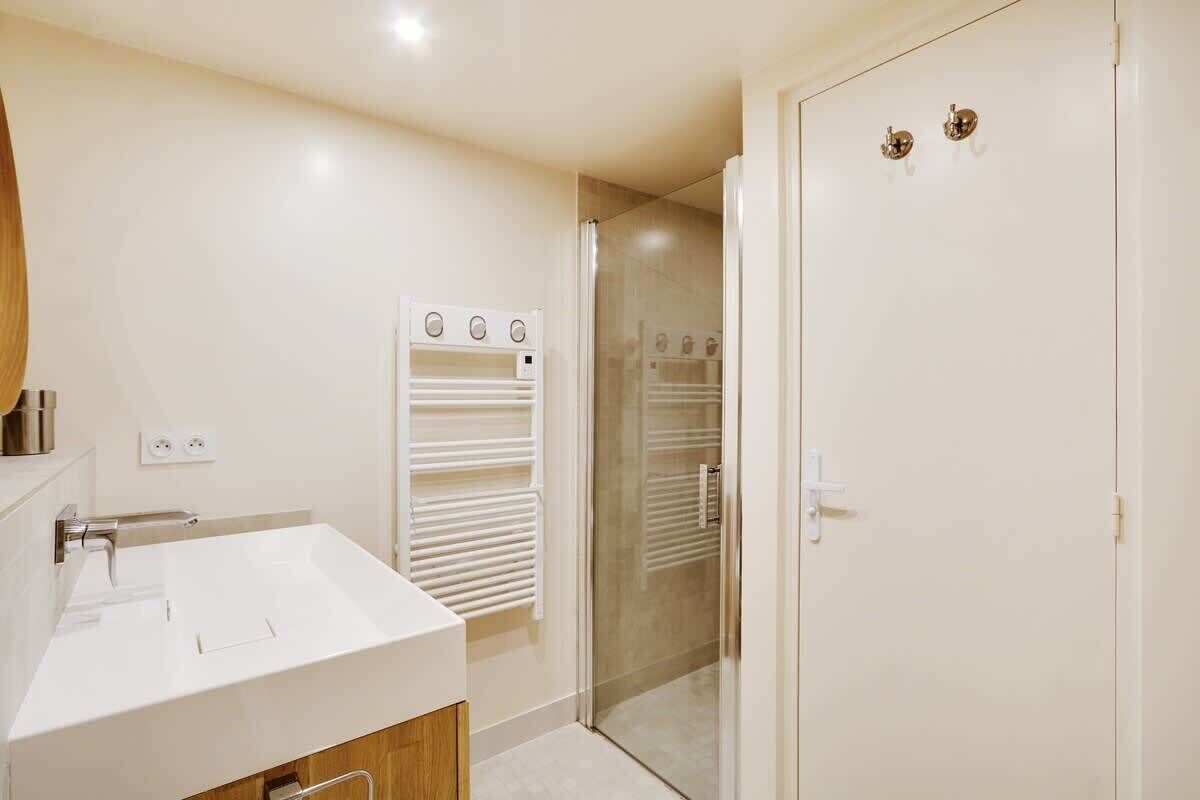 Shower, hair dryer