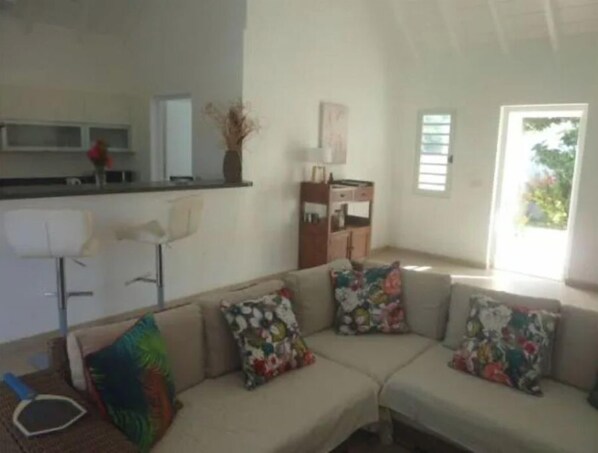 TV - Lovely Villa Rose des cayes in Saint Barthélémy with parking and private pool (Saint Barthelemy)