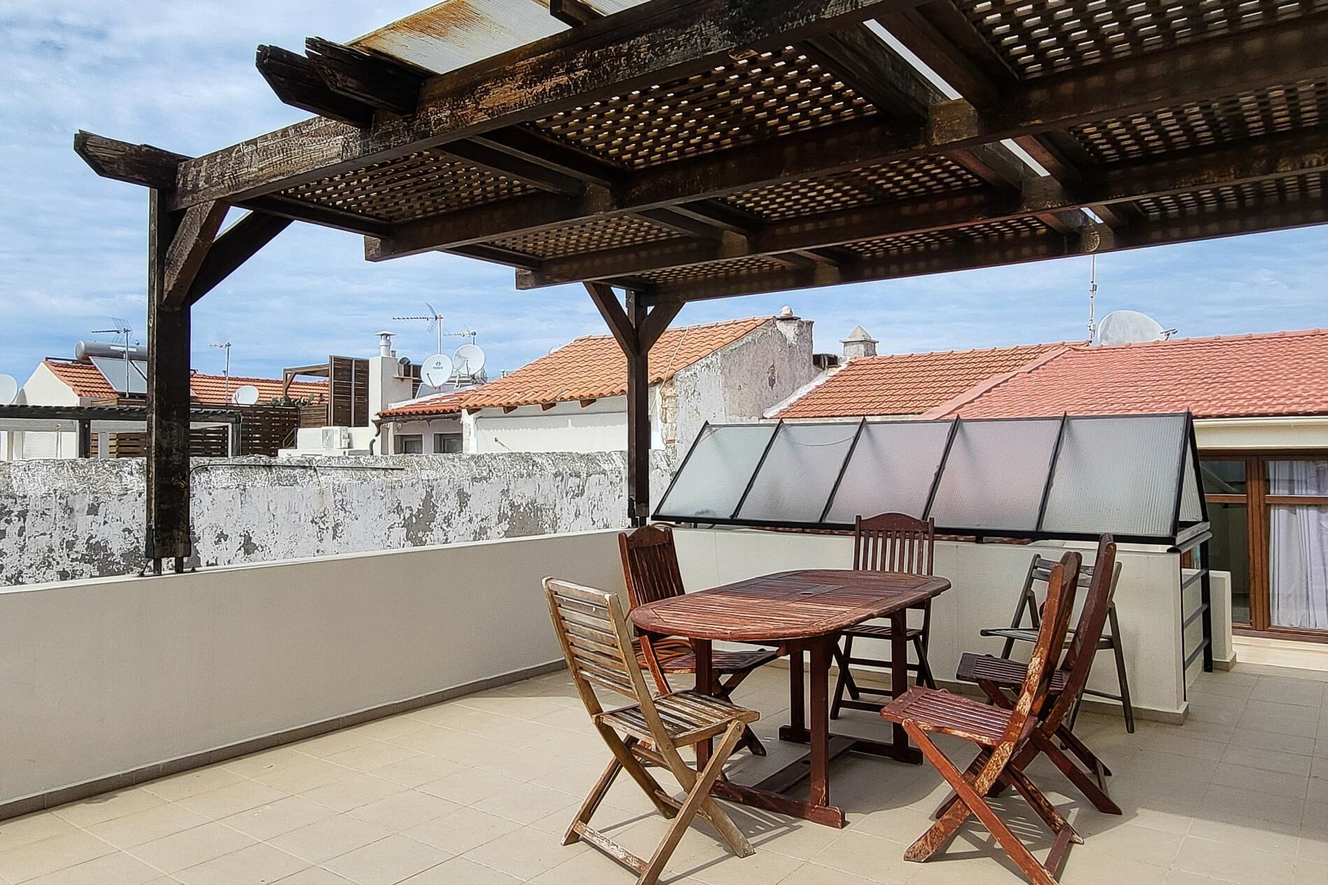 Appartement (3 Bedrooms) | Balcon