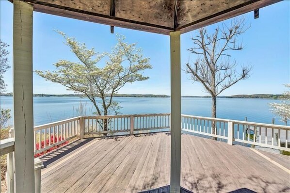 Terrace/patio - DROP ANCHOR at Ancora Point! Hot Tub & Sunset Views! (Huddleston)