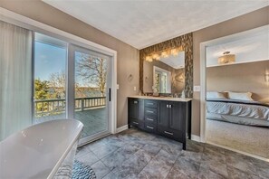 3 habitaciones, wifi y ropa de cama 