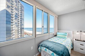 3 عدّة غرف نوم ومكواة/لوح كي وواي فاي مجانًا