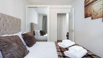 3 bedrooms, iron/ironing board, free WiFi, bed sheets
