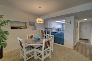 Condo, 2 habitaciones | Restaurantes
