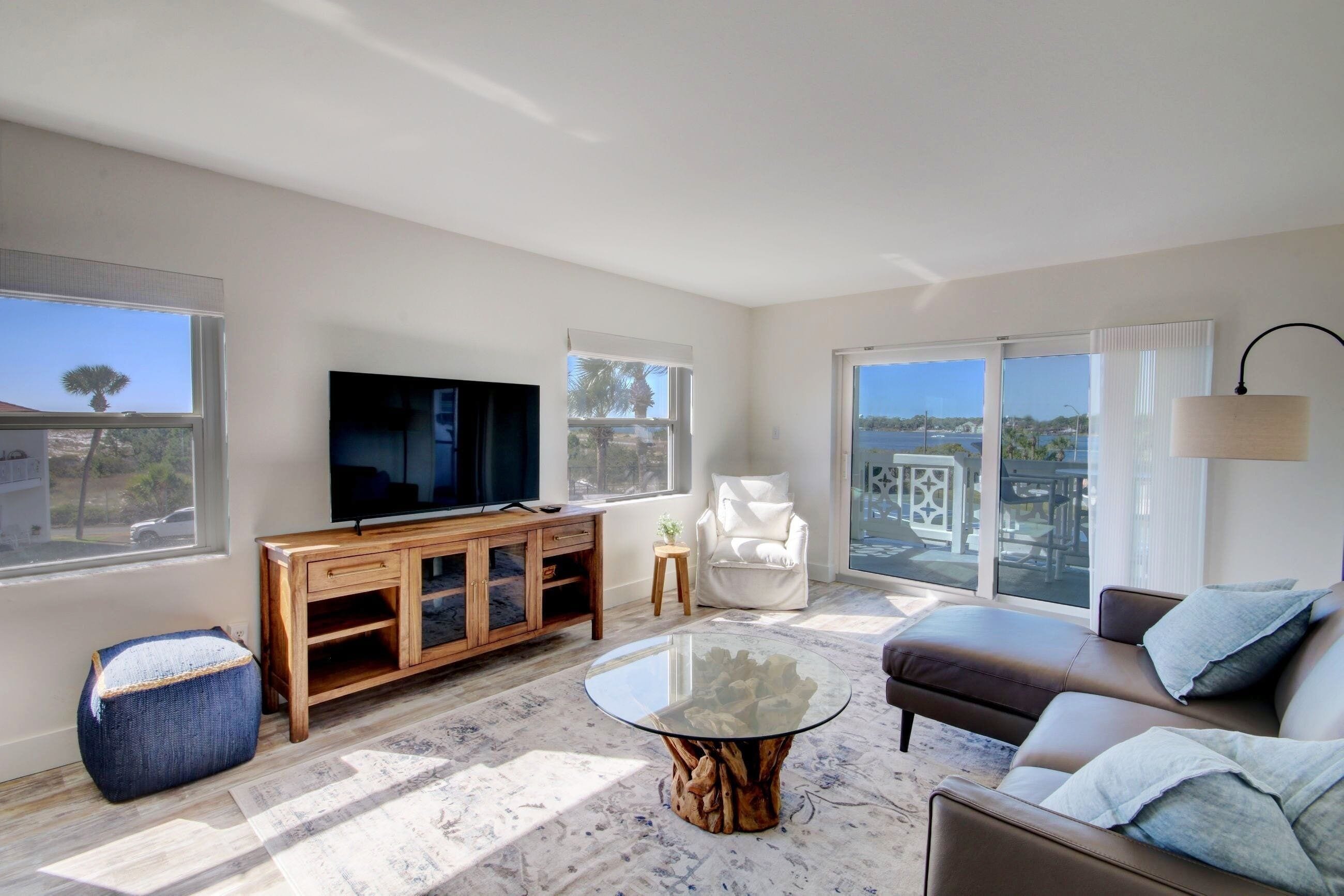 Condo, 2 habitaciones | Área de sala de estar