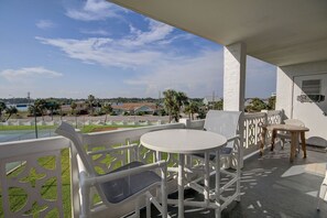 Condo, 2 habitaciones | Áreas de la propiedad