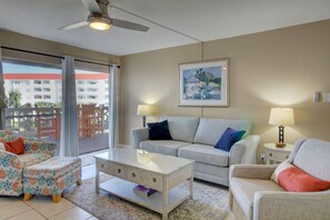 Living area - 144 El Matador 1 Bedroom Condo by RedAwning (Fort Walton Beach)