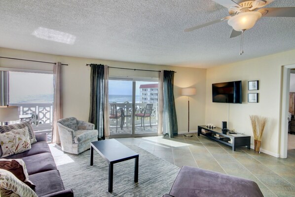 Condo, 1 habitación | Área de sala de estar