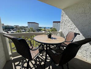 Appartement, 2 slaapkamers | Buiten dineren