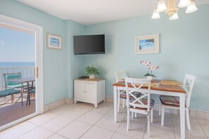 Condo, 1 Bedroom | Dining