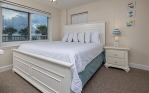 Condo, 2 Bedrooms