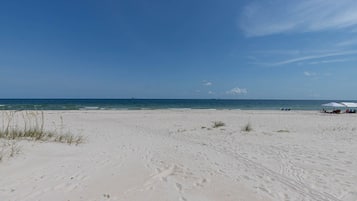 House, 3 Bedrooms | Beach