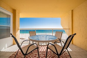 Condo, 2 Bedrooms | Outdoor dining