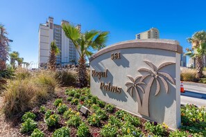 Condo, 1 Bedroom | Property grounds