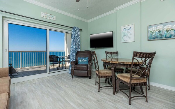 Condo, 1 Bedroom | Dining