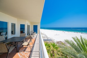 Condo, 3 Bedrooms | Outdoor dining