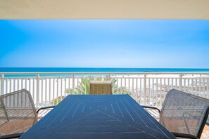 Condo, 3 habitaciones | Restaurante al aire libre